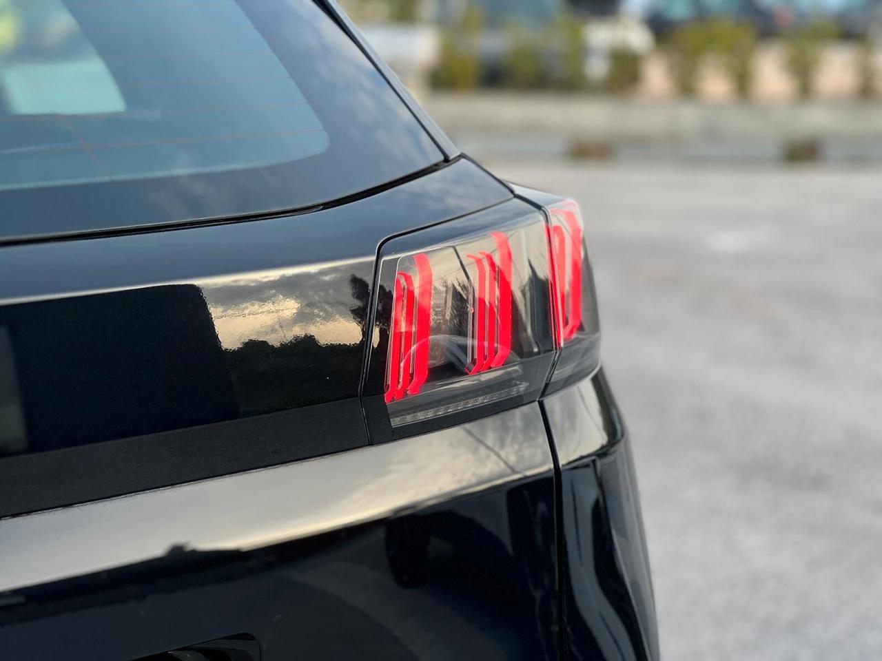 Peugeot 3008 BlueHDi 130 S&S EAT8 Active Pack