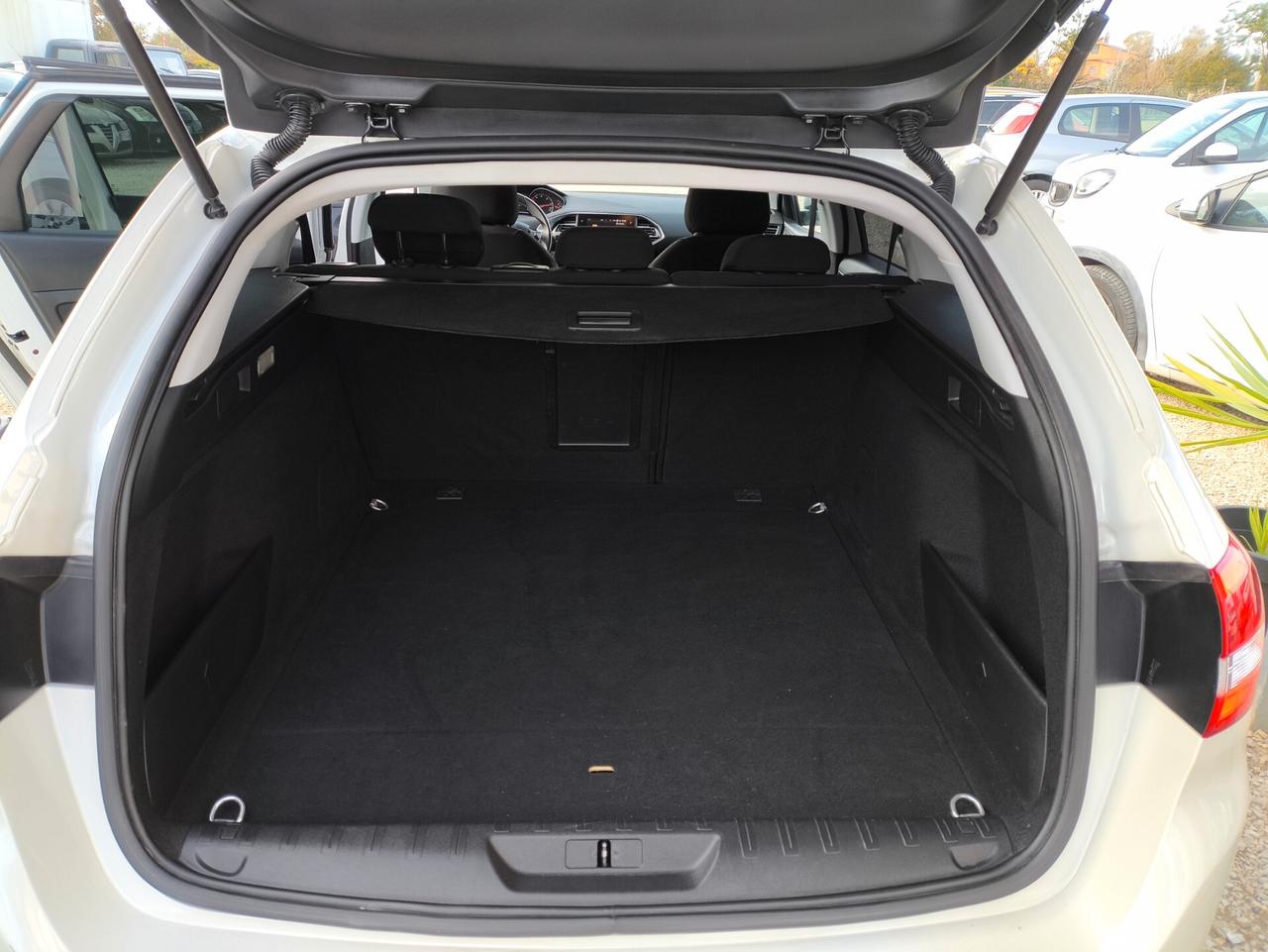 Peugeot 308 BlueHDi 100 S&S SW