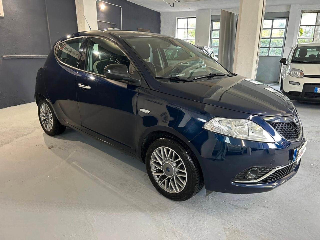 Lancia Ypsilon 1.2 69 CV 5 porte Gold -2017
