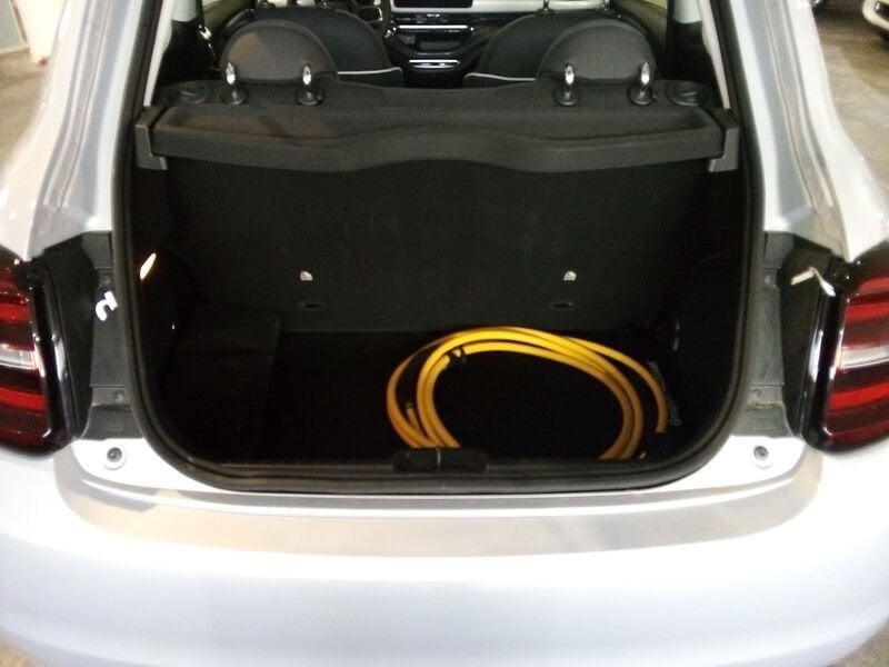 FIAT 500 Bev Hatchback My24 500e -320 Berlina
