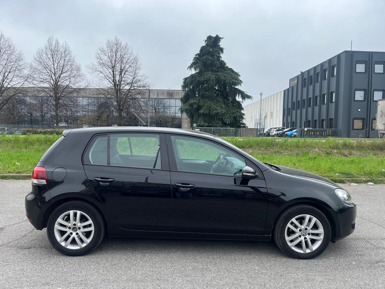 Volkswagen Golf 1.6 TDI DPF 5p. Highline
