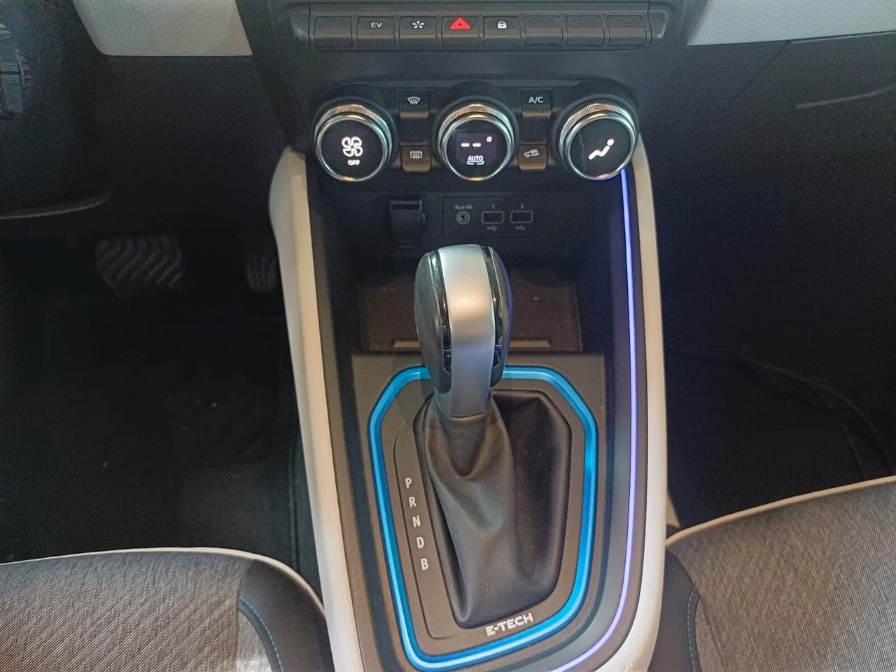 Renault Clio Full Hybrid E-Tech 140 CV | da €224 al mese