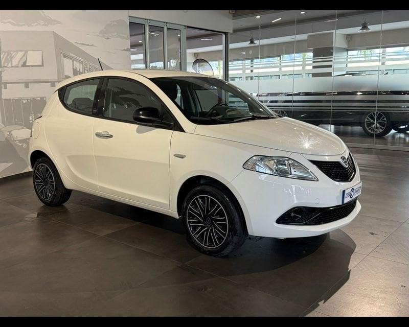 Lancia Ypsilon 3ª serie 1.0 FireFly 5 porte S&S Hybrid Ecochic Gold