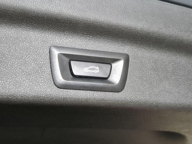 BMW X1 xdrive20d mhev 48V X-Line auto