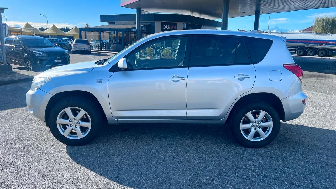 Toyota RAV 4 RAV4 2.2 D-4D 136 CV Sol