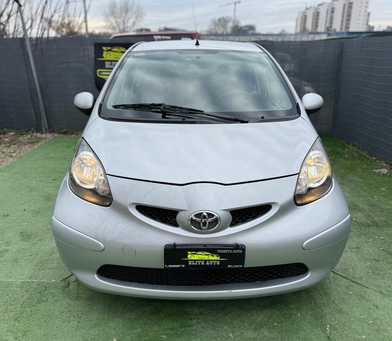 Toyota AYGO 1.0 BENZINA 5 PORTE UNICOPROPRIETARIO