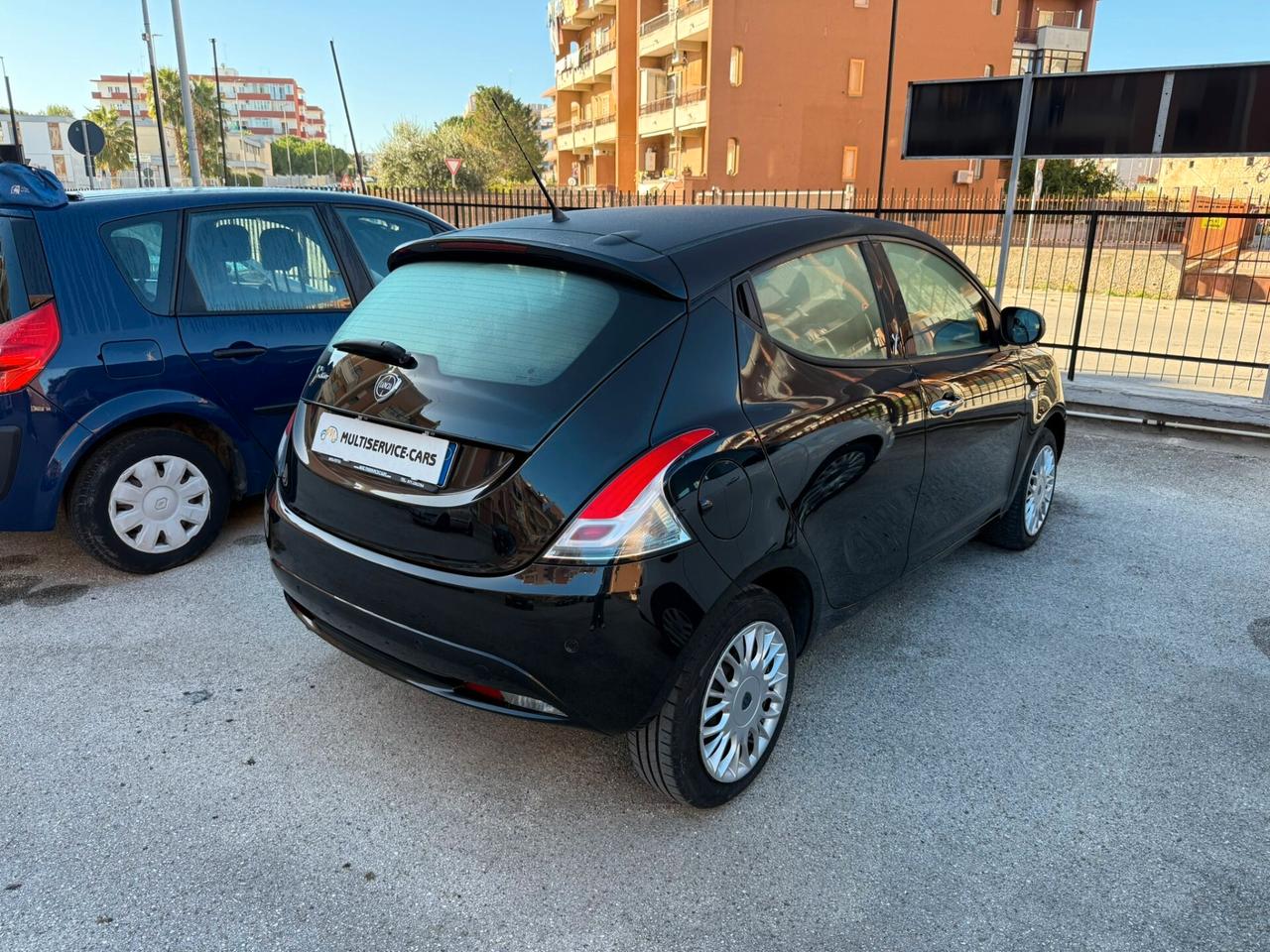 Lancia Ypsilon 1.2 69 CV 5 porte Gold