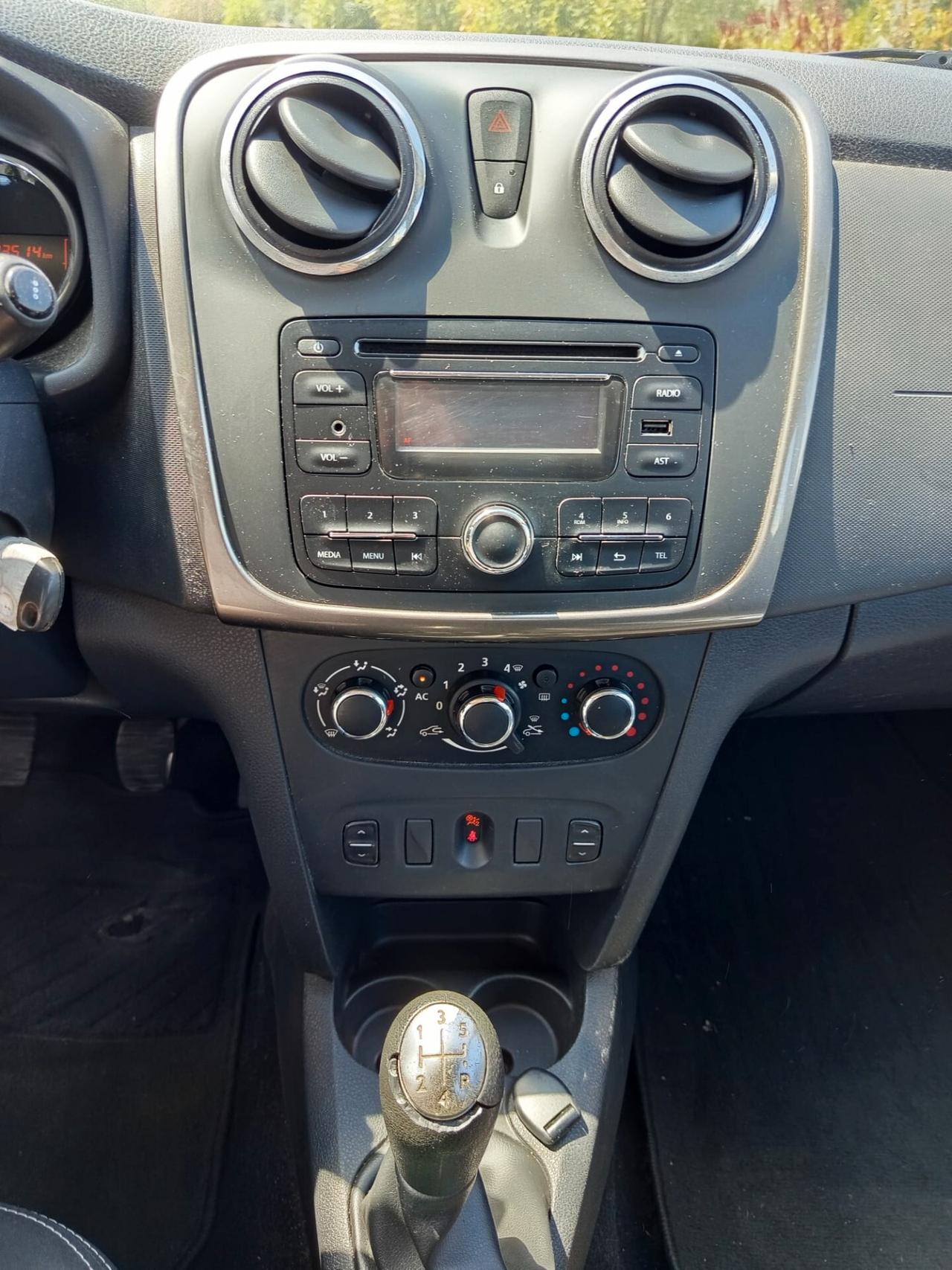 Dacia Sandero 1.2 75CV EXTRA