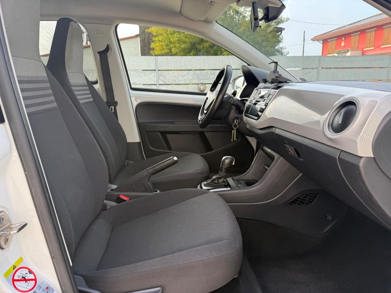 Volkswagen up! e-up! 82 CV