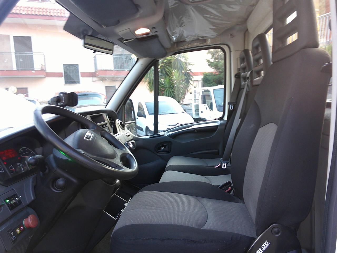 Iveco Daily 35C17LV CARROATREZZI 106000 KM 2012