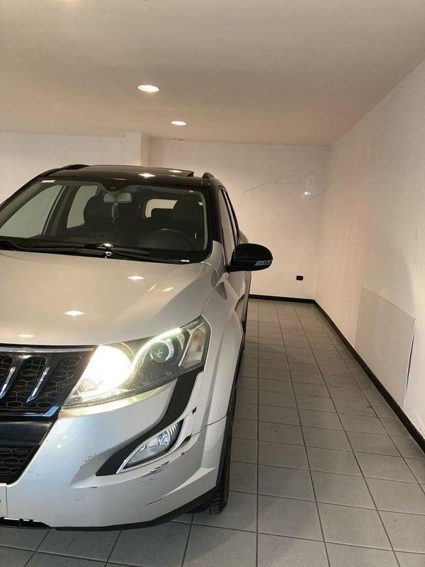 Mahindra XUV500 XUV500 2.2 16V FWD W8