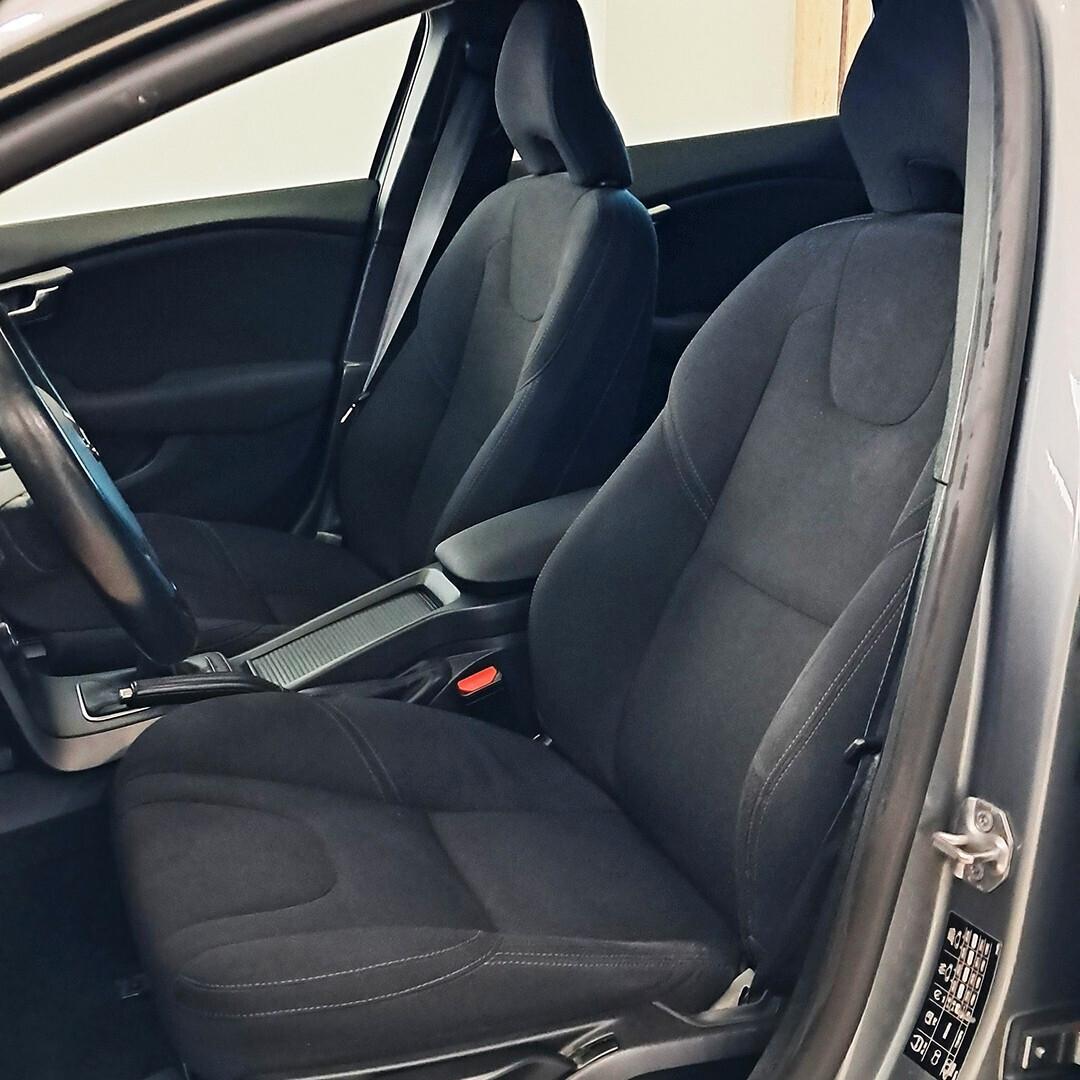 Volvo V40 T2 Business