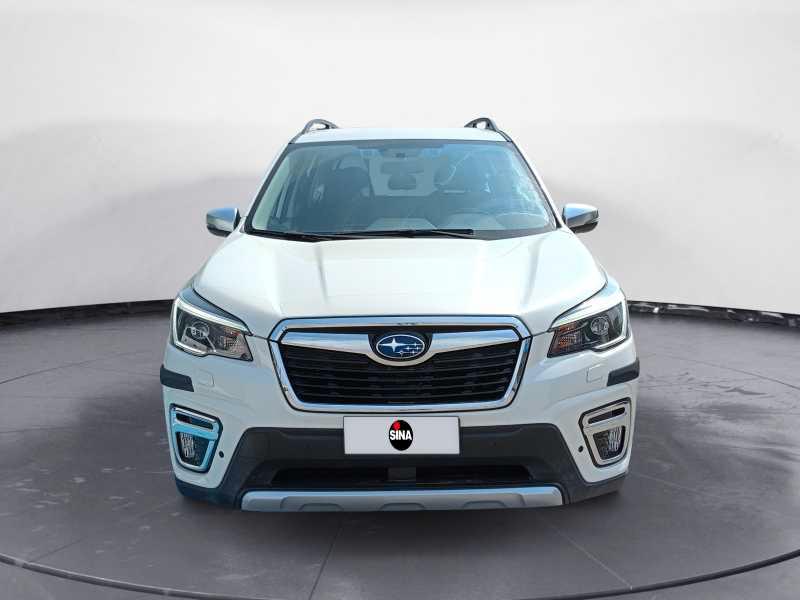 SUBARU Forester 2.0i e-boxer 4dventure lineartron