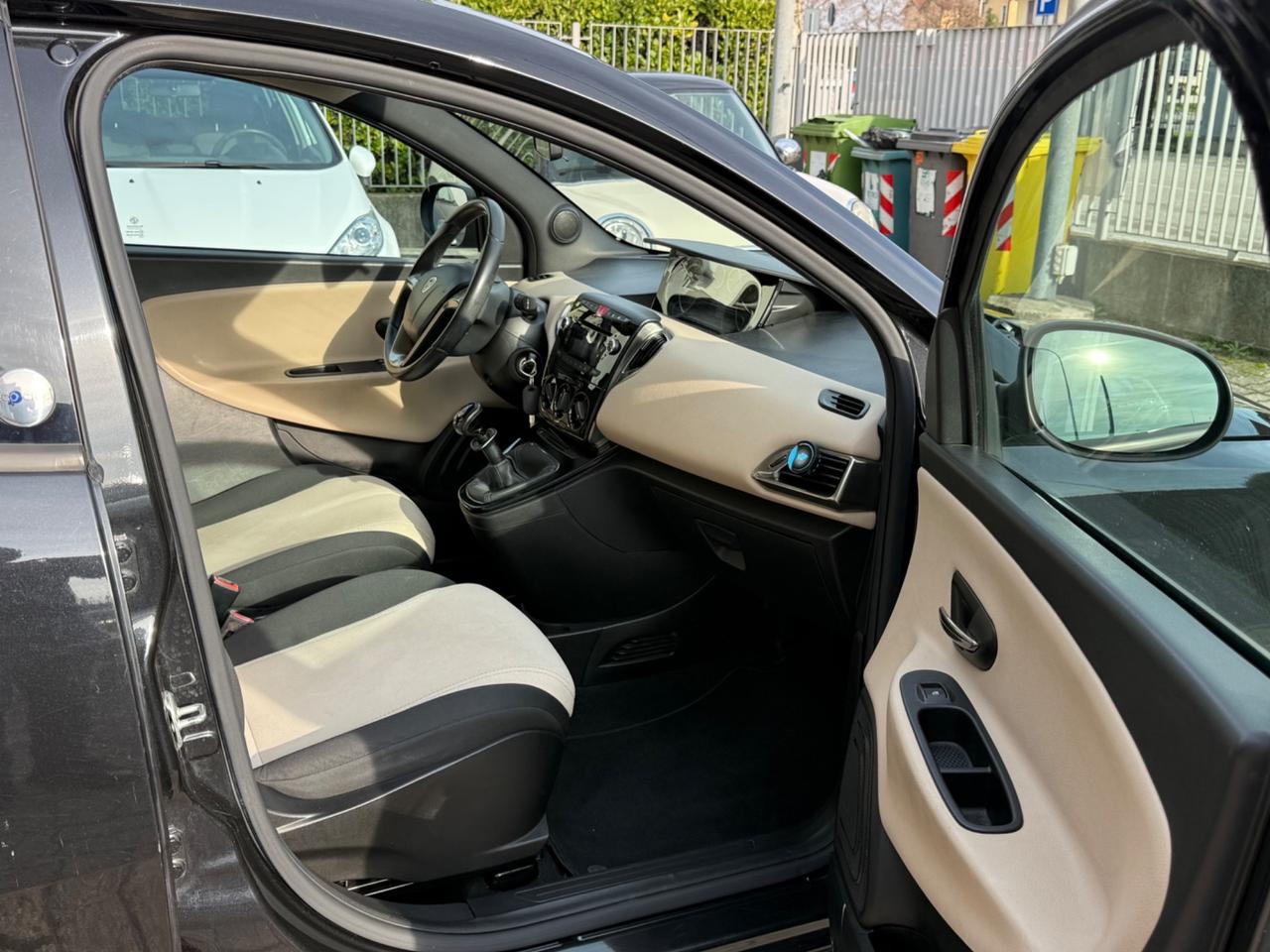 Lancia Ypsilon 1.2 69 CV 5 porte GPL Ecochic Gold