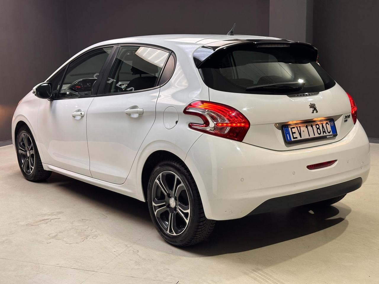 Peugeot 208 5 Porte 208 5p 1.2 e-vti 12v Allure s&s 82cv etg5 (robot)