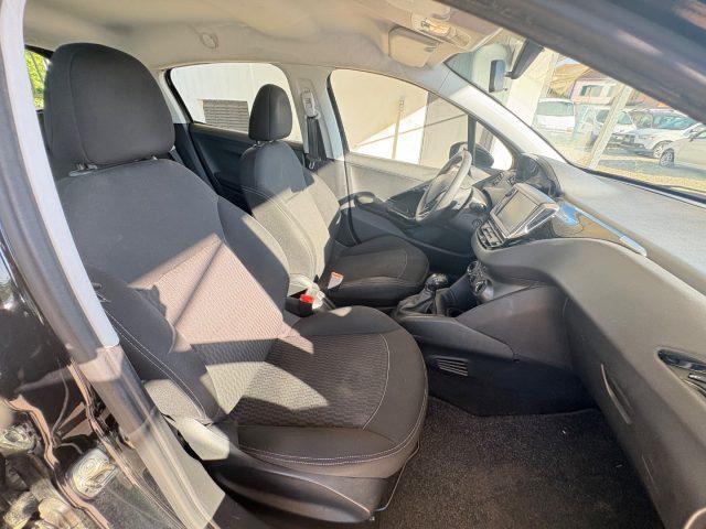 PEUGEOT 208 1.2 82cv 5 porte POCHI CHILOMETRI OK NEOPATENTATI