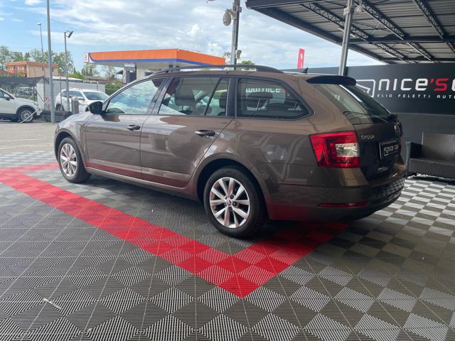 SKODA Octavia 2.0 TDI 150 CV DSG Wagon Executive