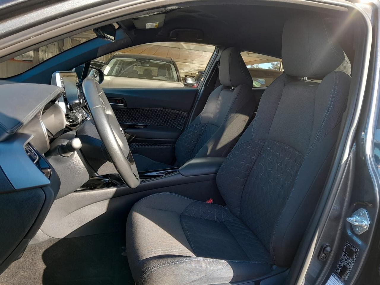 Toyota C-HR 1.8 Hybrid E-CVT Trend