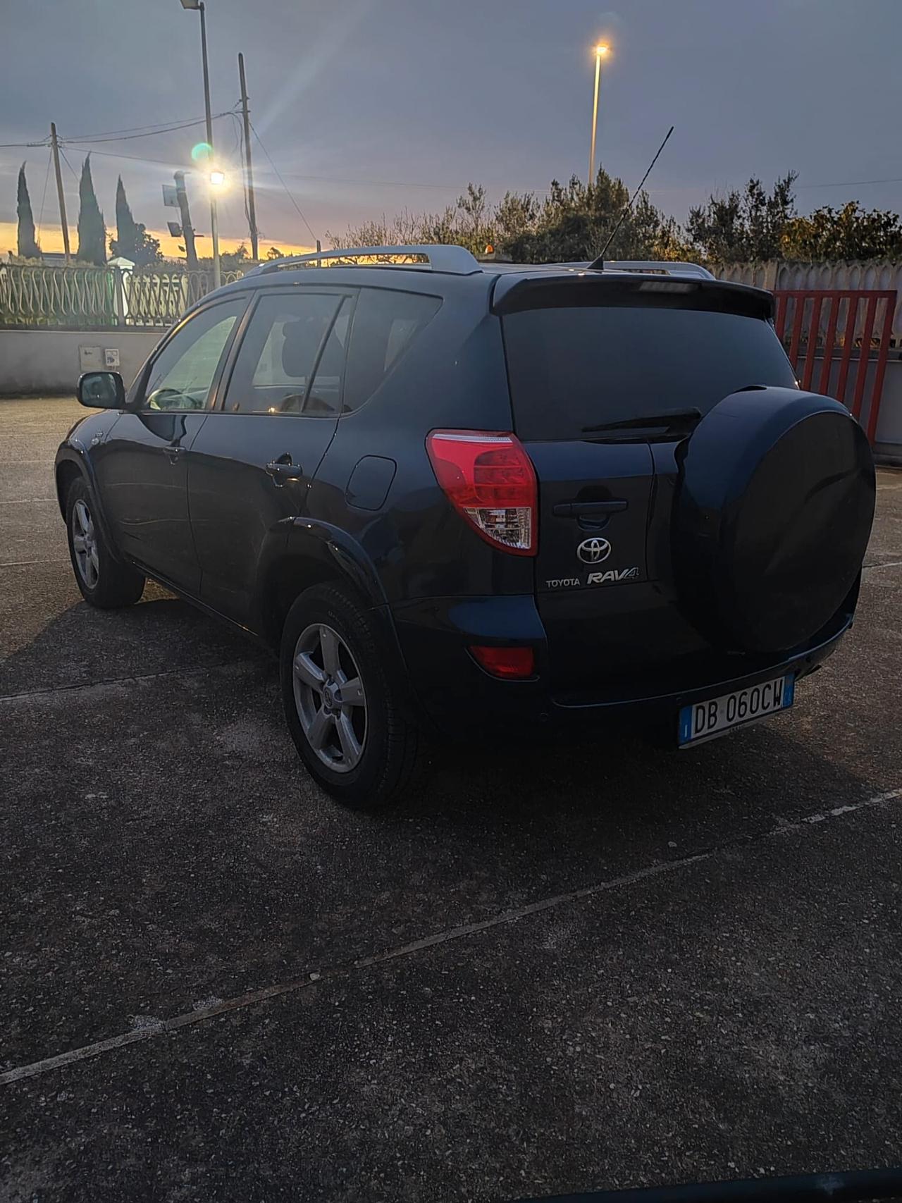 Toyota RAV 4 RAV4 2.2 D-4D 177 CV Luxury