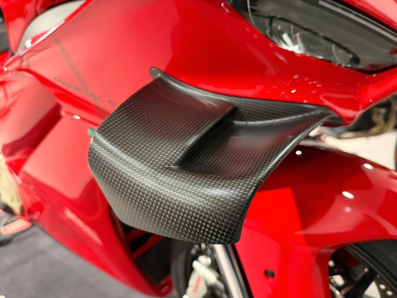 Ducati Panigale V4 MY 2025 FULL AKRAPOVIC