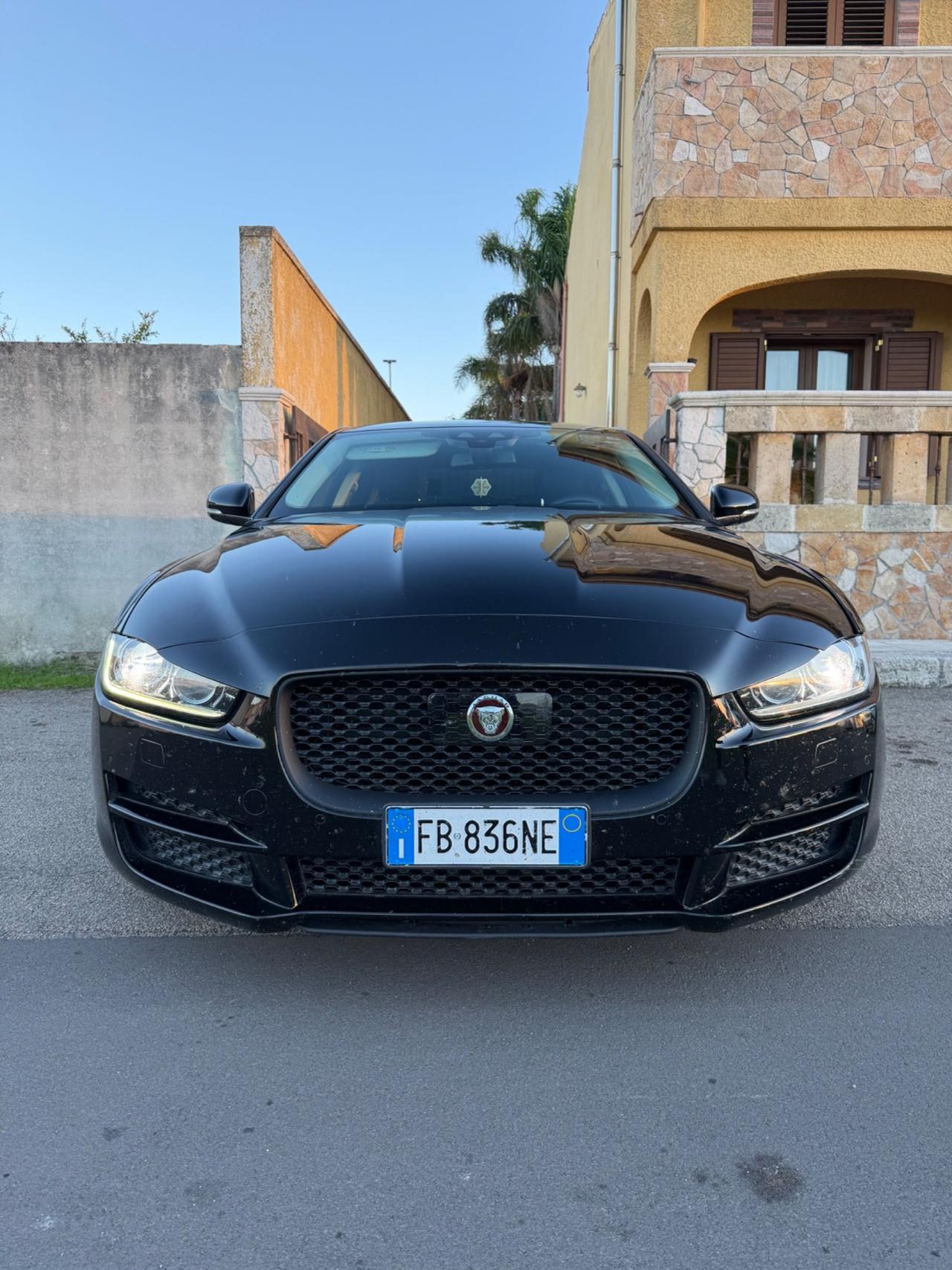 Jaguar XE 2.0 D Turbo aut. Pure