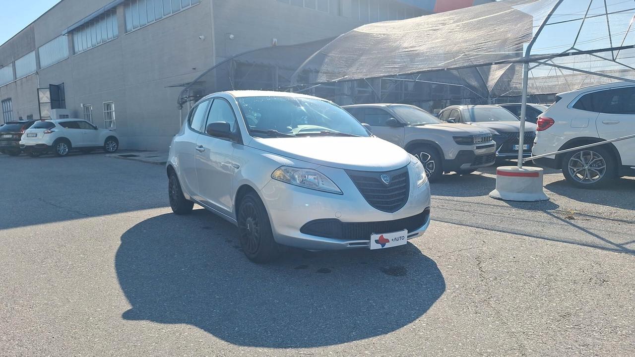 Lancia Ypsilon 1.2 69 CV 5 porte Elefantino