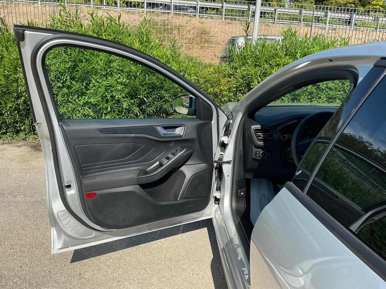 Ford Focus 1.0 EcoBoost Hybrid 125 CV 5p. ST-Line