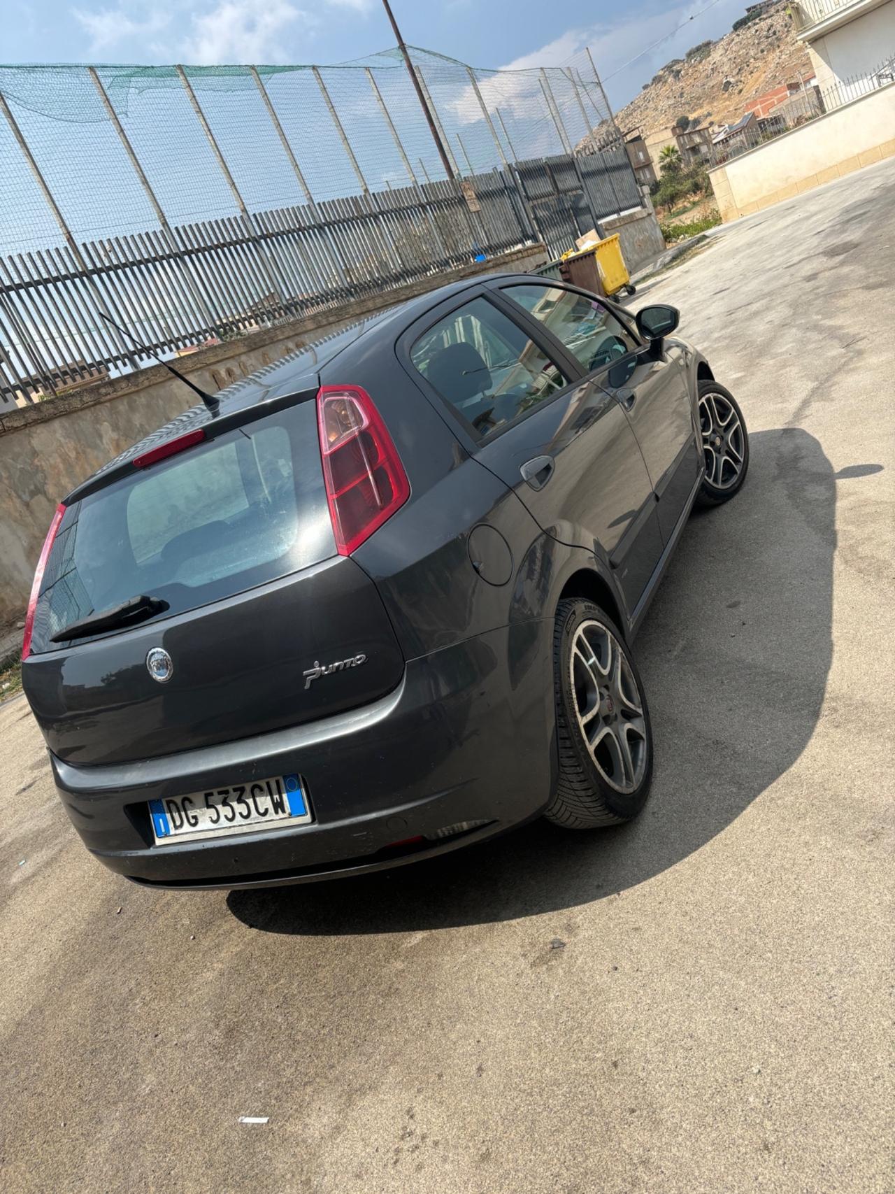 Fiat Grande Punto Grande Punto 1.3 MJT 75 CV 5 porte Dynamic