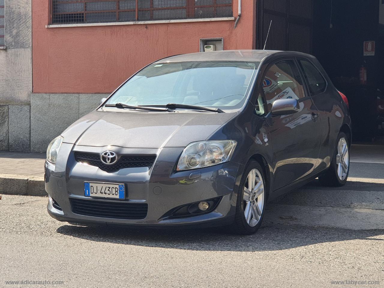 TOYOTA Auris 2.2 D-Cat 3p.