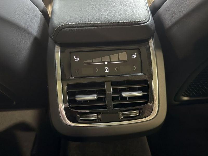 Volvo V60 Cross Country B4 D AWD autom. ULTIMATE