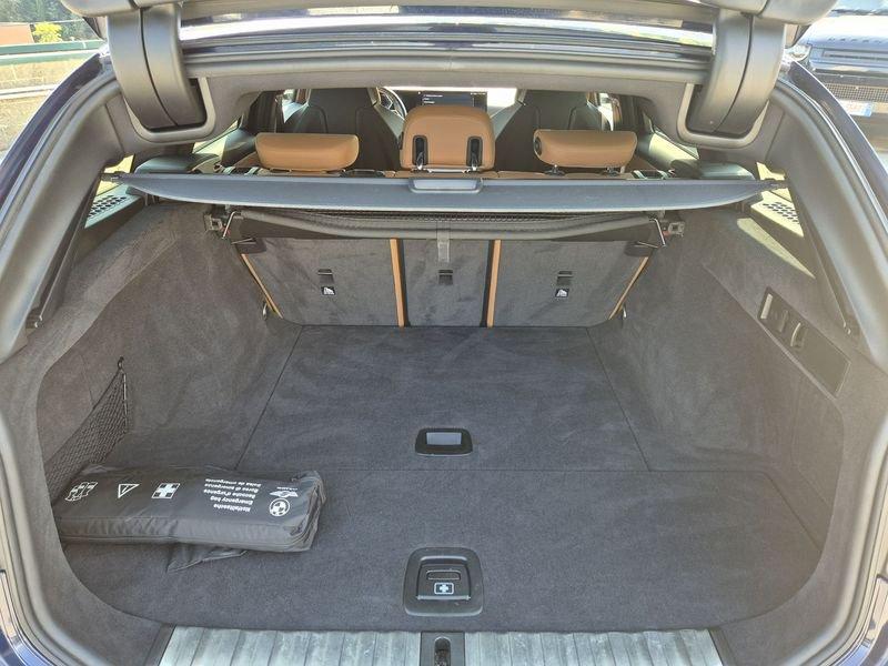BMW Serie 3 330d Touring mhev 48V xdrive MSport auto