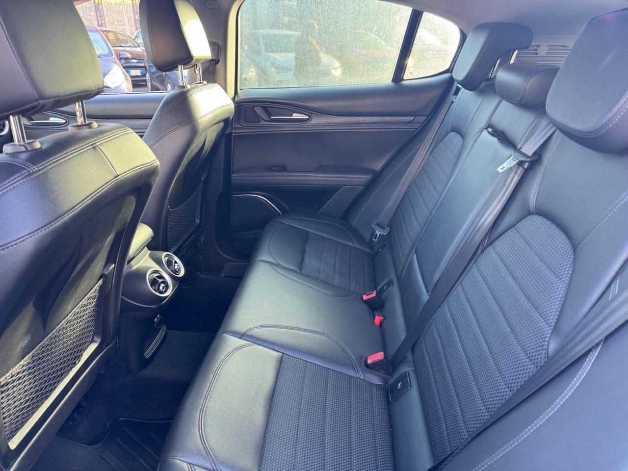 Alfa Romeo Stelvio 2.2 Turbodiesel 180 CV AT8 RWD Executive