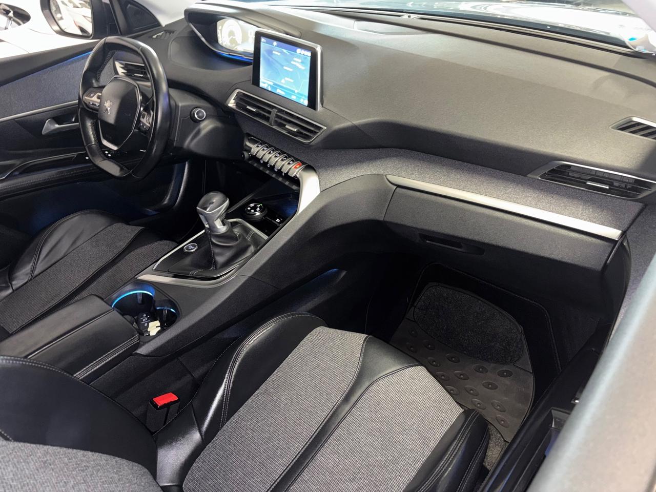 Peugeot 3008 1.2 BENZINA S&S Allure