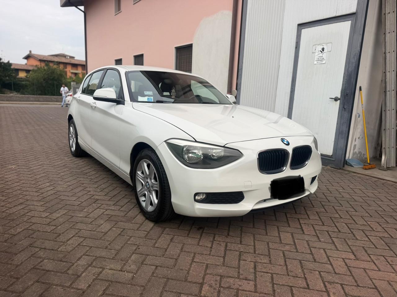 Bmw 118 5p. Sport 2015 interni pelle