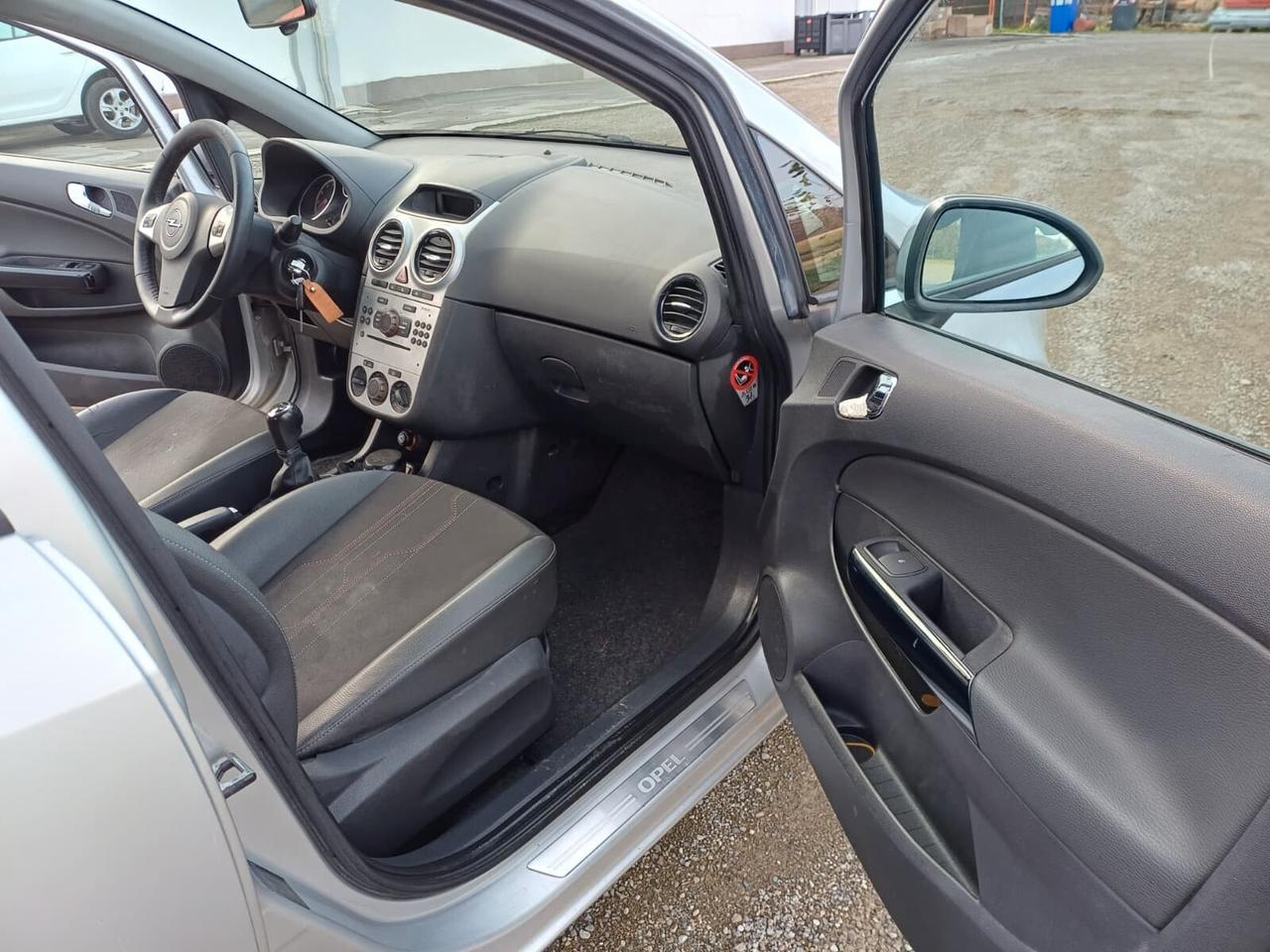 Opel Corsa 1.2 85CV 5 porte GPL-TECH Edition