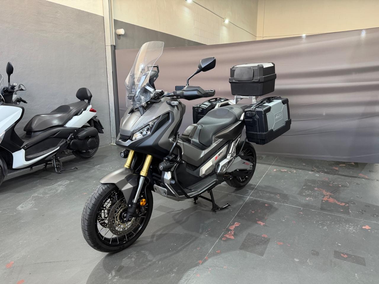 HONDA X-ADV 750 TRAVEL ABS