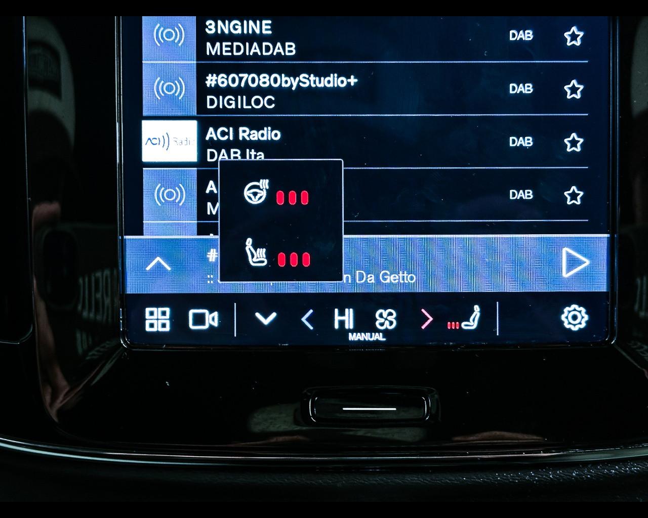 VOLVO XC40 (2017-->) - XC40 B3 automatico Core