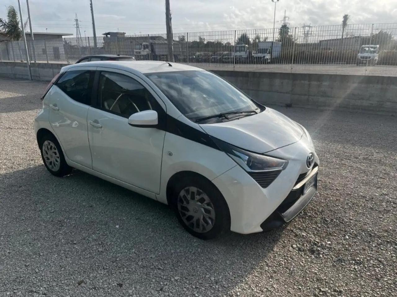 Toyota Aygo 5p 1.0 AUTOMATICA *PREZZO VERO* UNIPRO'