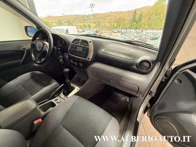 TOYOTA RAV 4 MY23 RAV4 2.0 Tdi D-4D cat 5 porte