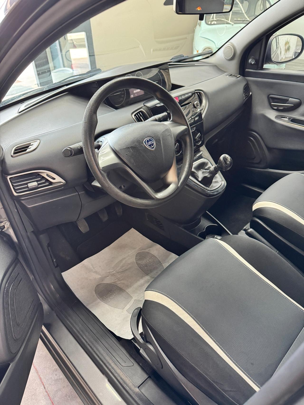 Lancia Ypsilon 1.3 MJT 16V 95 CV 5 porte S&S Gold