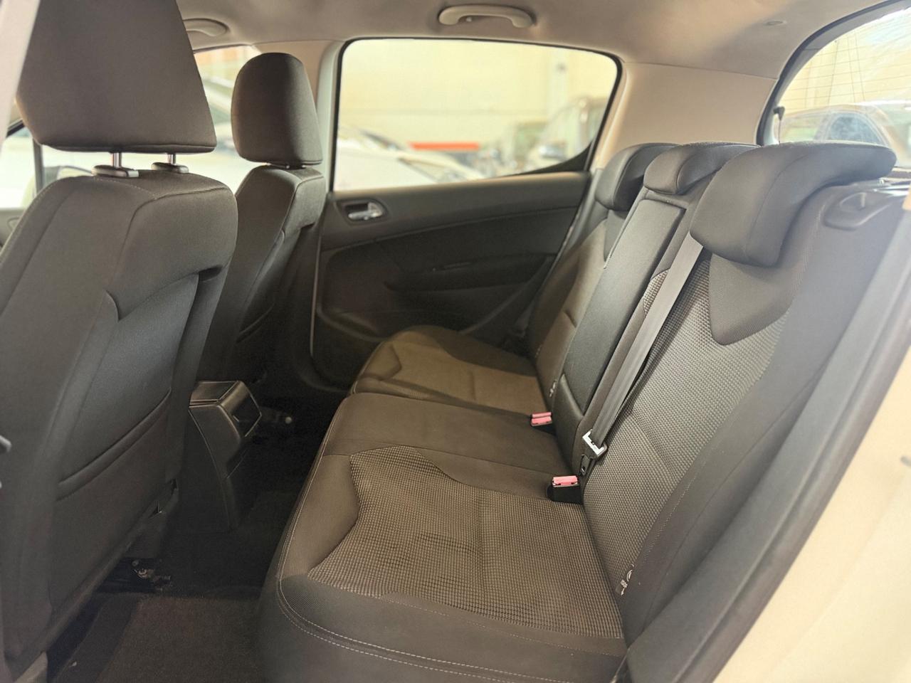 Peugeot 308 1.6 HDi 92 CV Active NEOPATENTATI