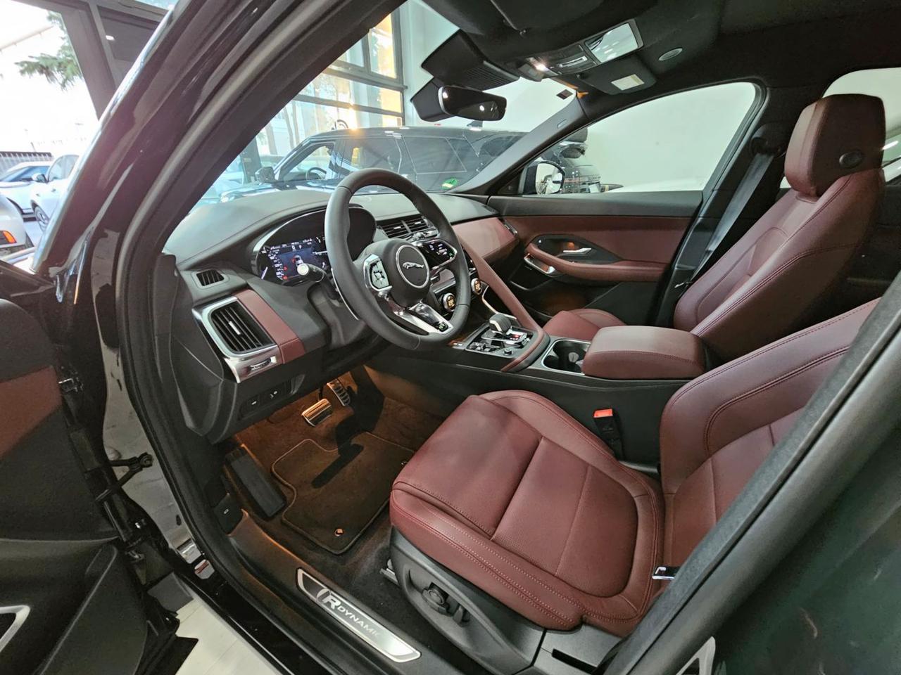 Jaguar E-Pace R-Dynamic SE Navi Camera Tetto C.20" LED BlackPack