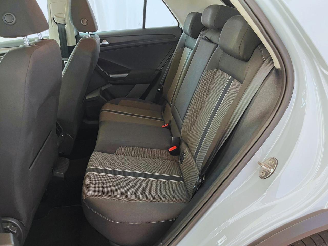 Volkswagen T-Roc 1.6 TDI SCR Business BlueMotion Technology