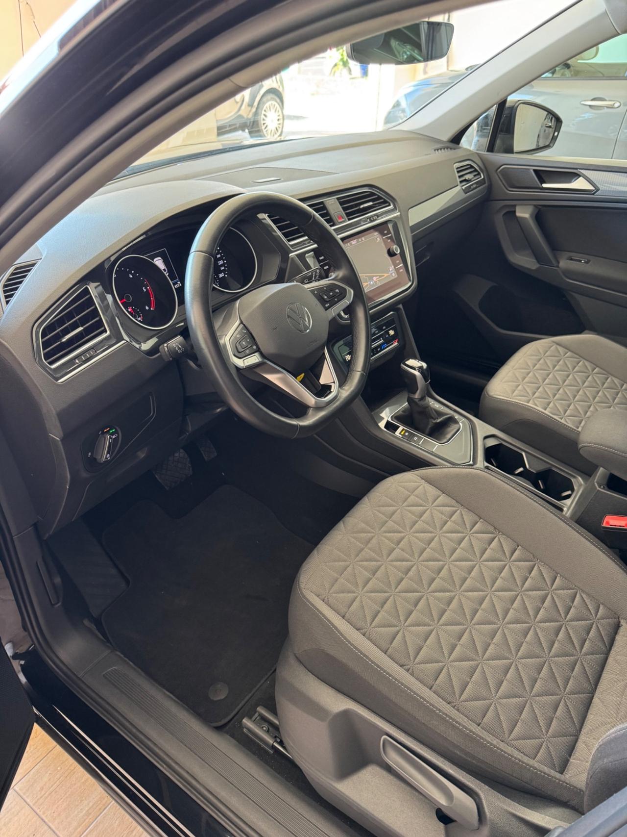 Volkswagen Tiguan 2.0 TDI 150 CV SCR DSG Elegance