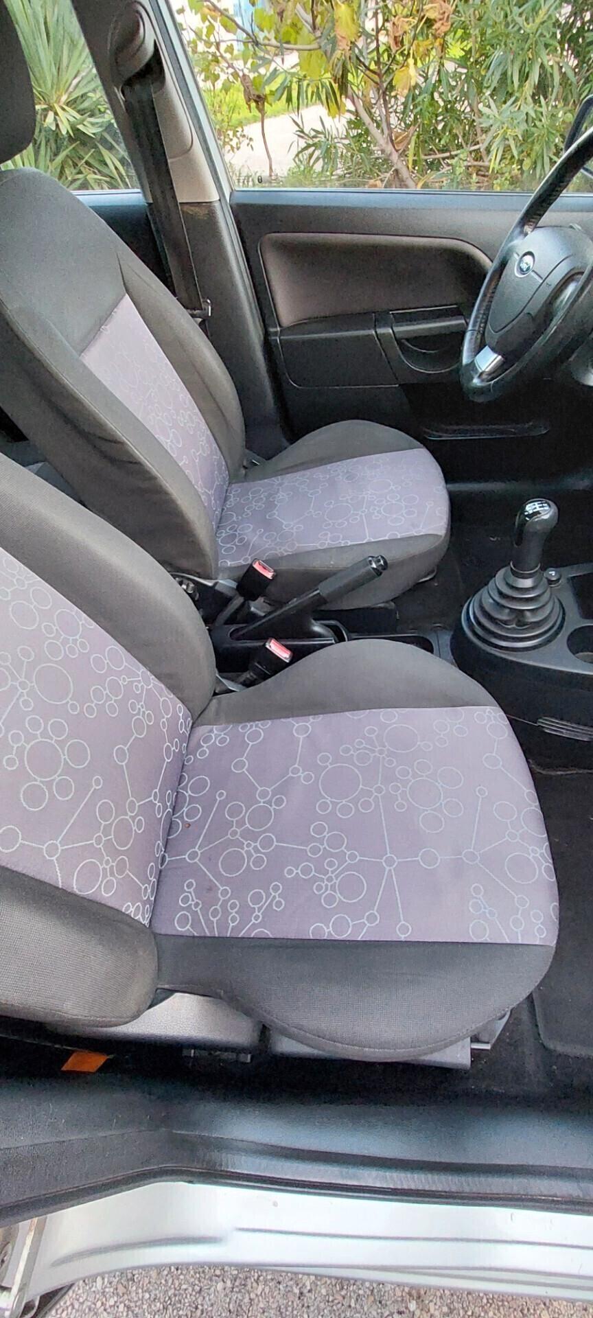 FIESTA 1,4 DIESEL 70 CV X NEOPATENTATI LEGA GOMME NUOVISSIME IMPECCABILE