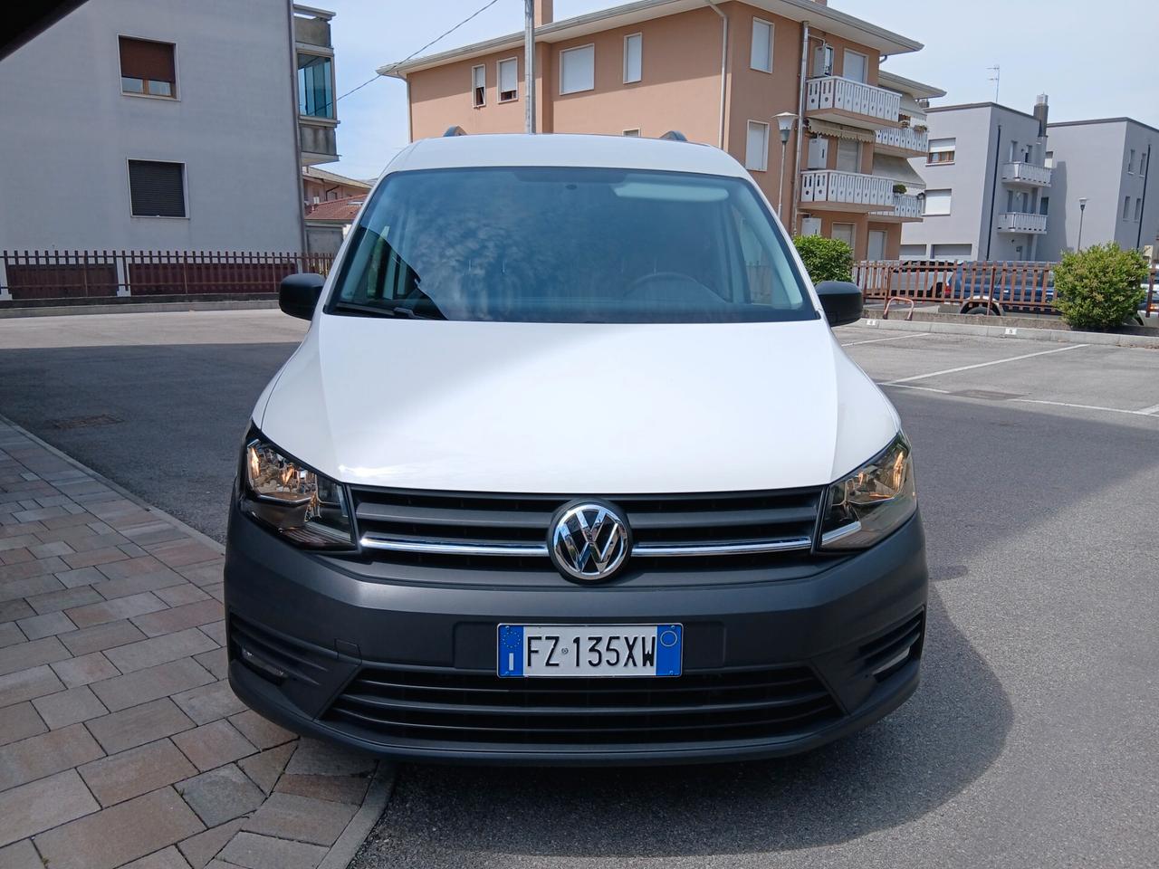 Volkswagen Caddy 2.0 tdi cambio DSG