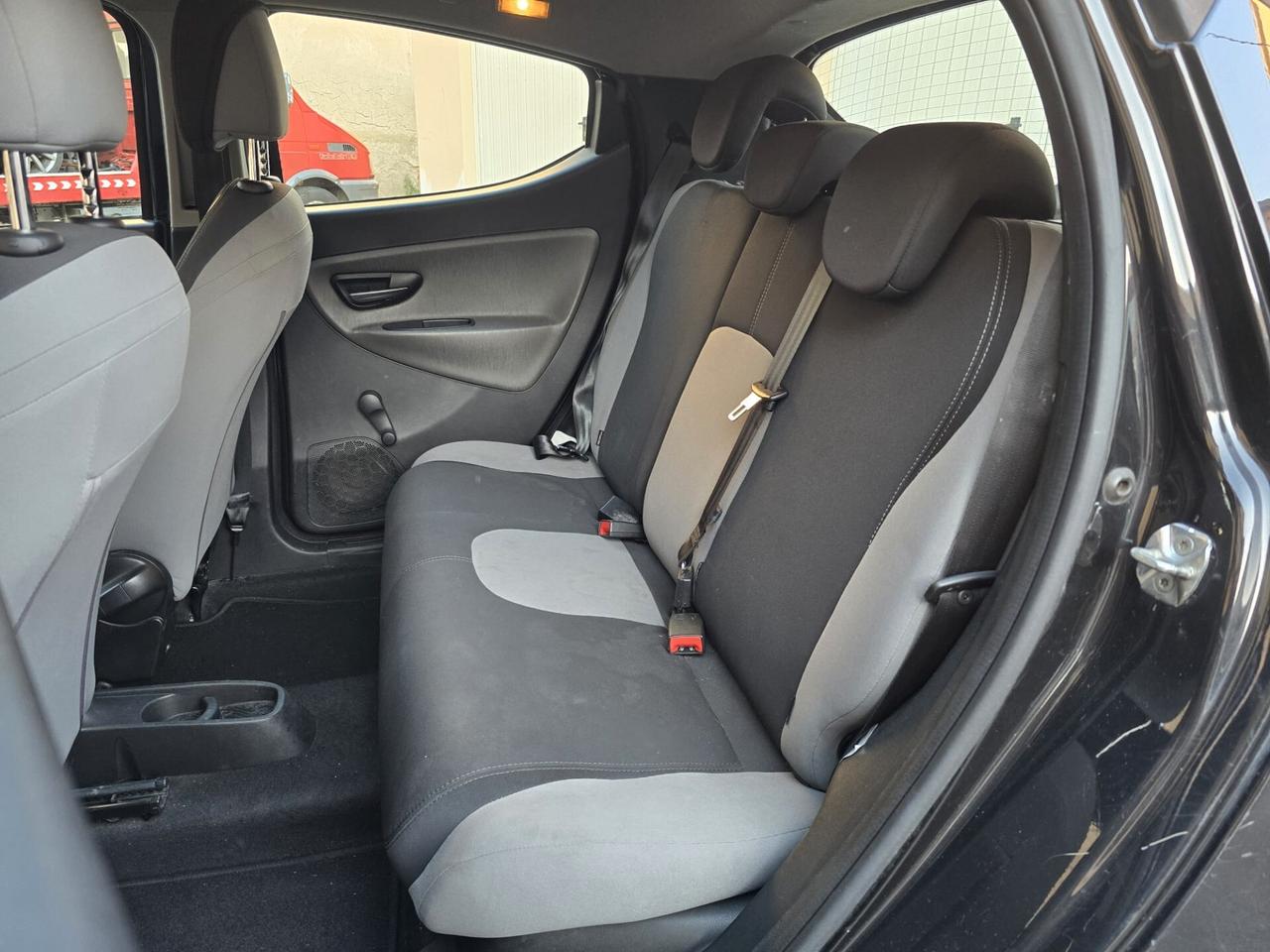 Lancia Ypsilon 1.2 69 CV 5 porte Platinum perfetta possibilita 12 mesi garanzia