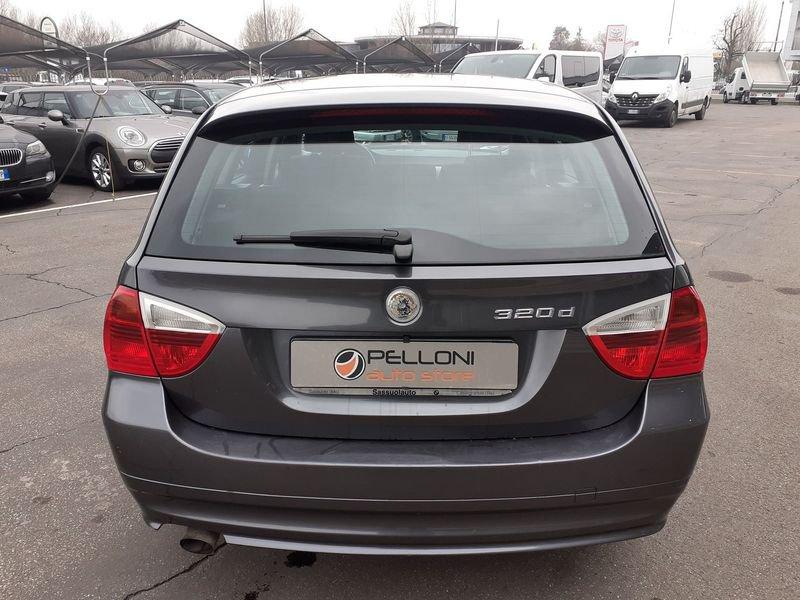 BMW Serie 3 320d cat Touring Attiva KM CERTIFICATI