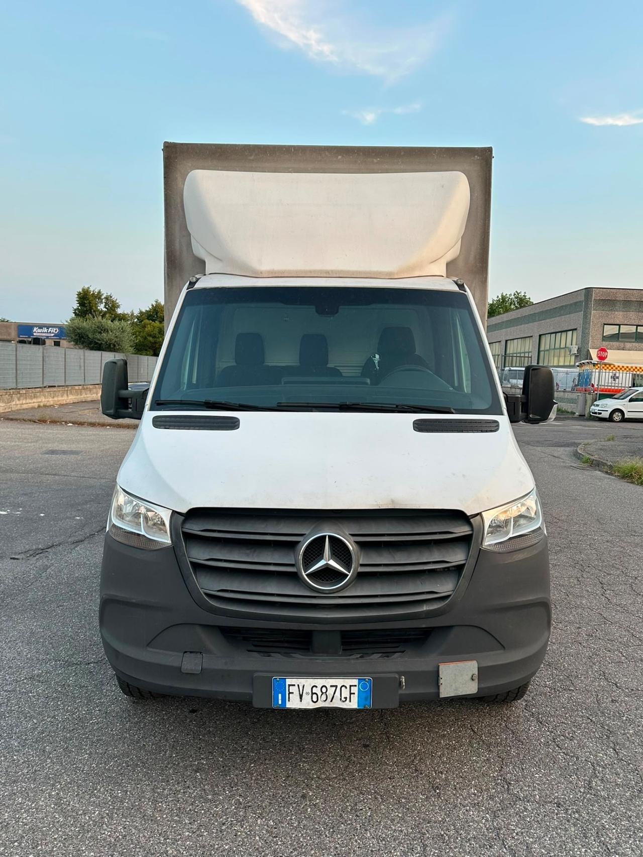 Mercedes Benz