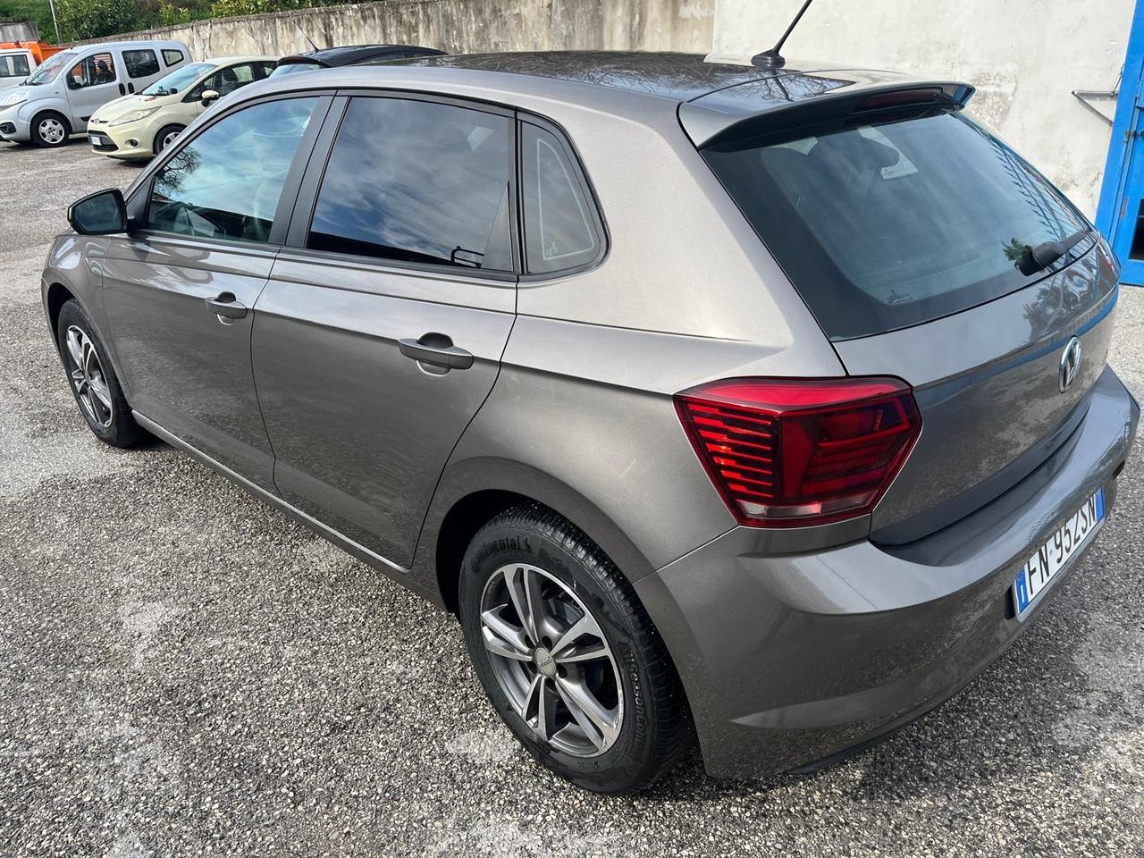 Volkswagen Polo 5P-1/0 benz-full-2018